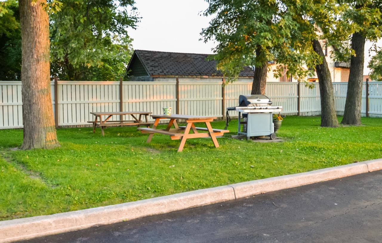 Royal Windsor Motel Exterior photo